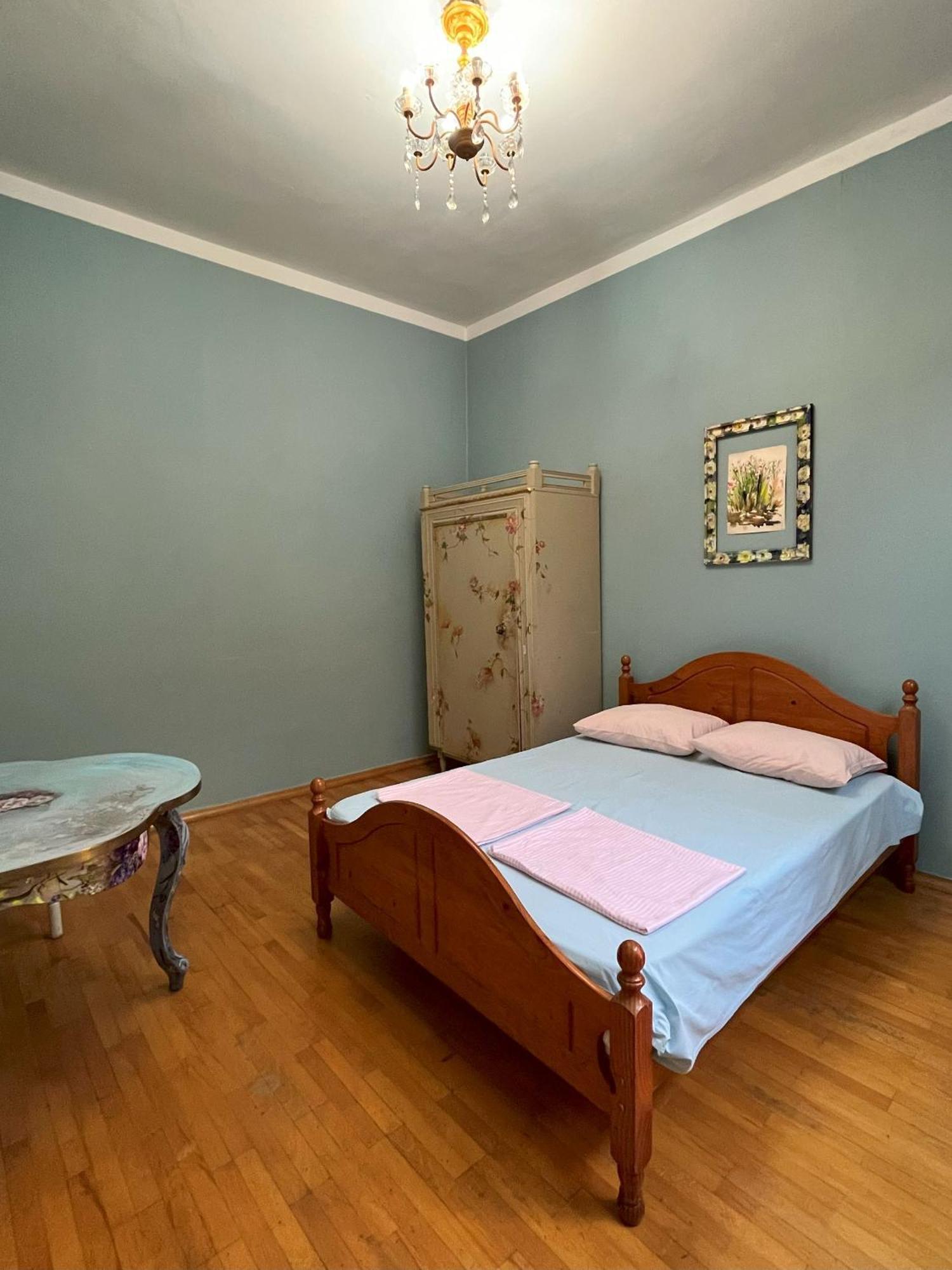 Guest House One Two Three Tbilisi Exterior photo