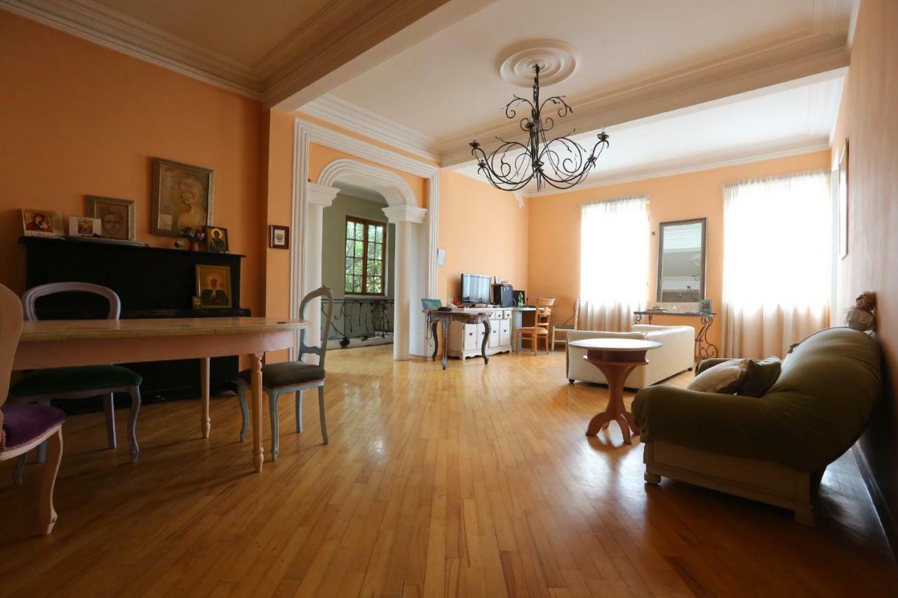 Guest House One Two Three Tbilisi Exterior photo